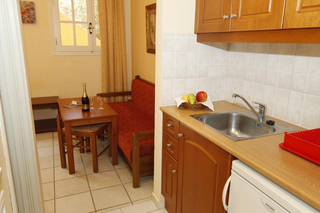 Perros Hotel Agios Stefanos Avliotes  Habitación foto