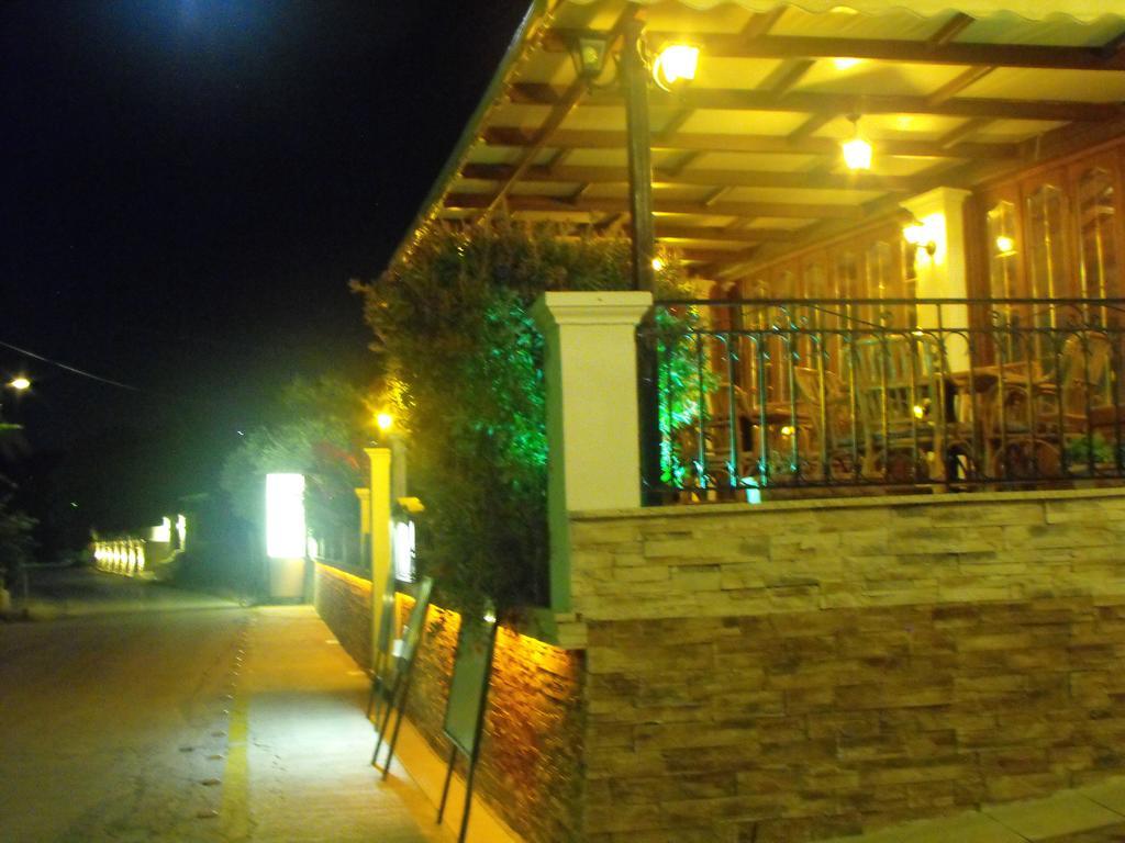 Perros Hotel Agios Stefanos Avliotes  Exterior foto