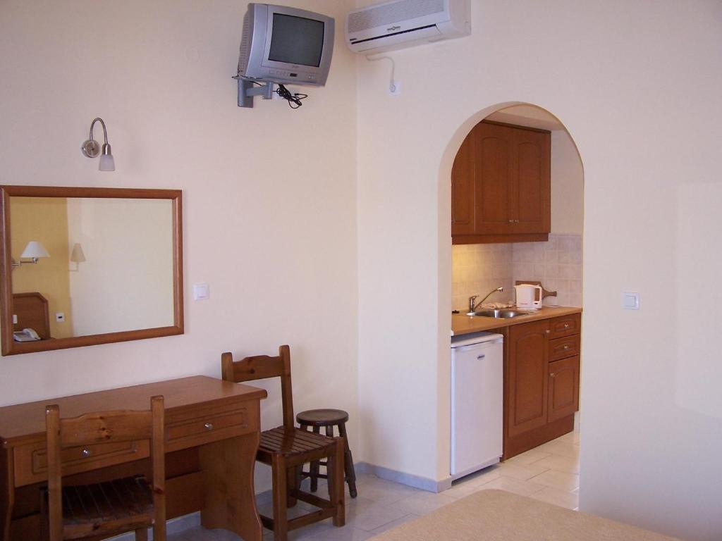 Perros Hotel Agios Stefanos Avliotes  Habitación foto