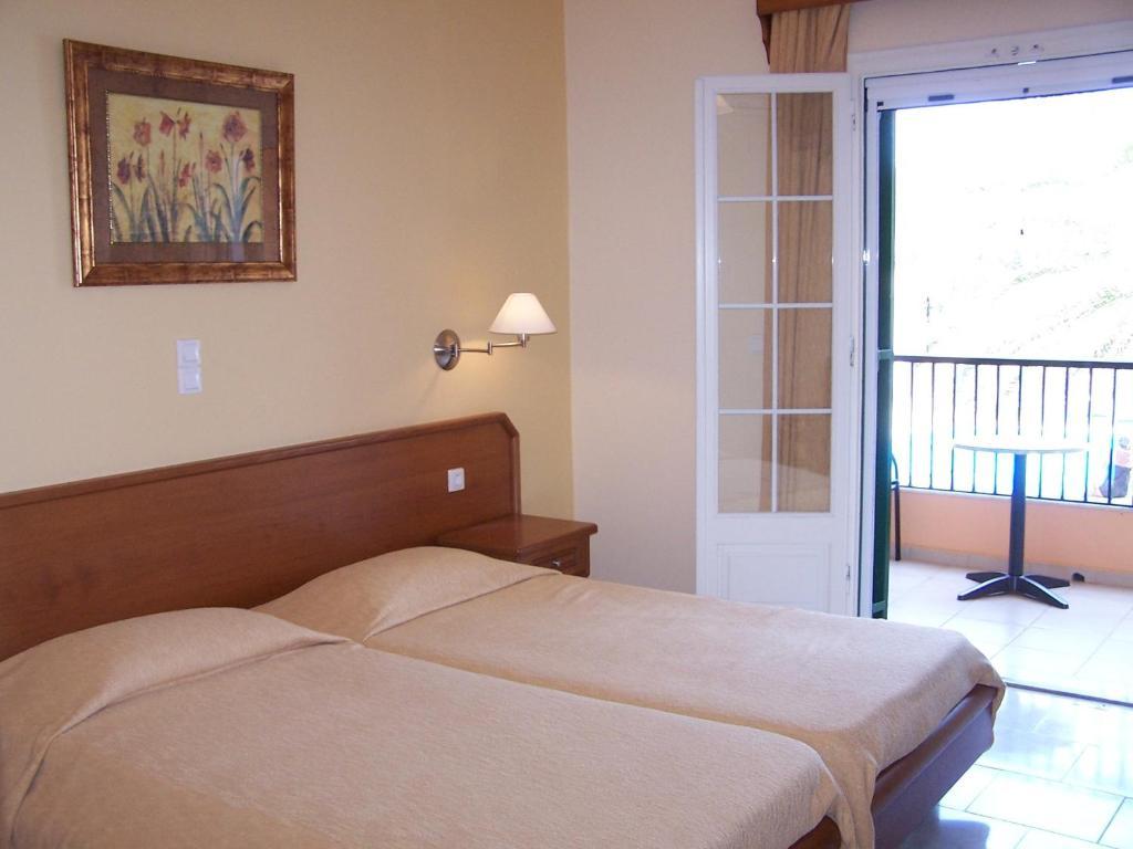 Perros Hotel Agios Stefanos Avliotes  Habitación foto